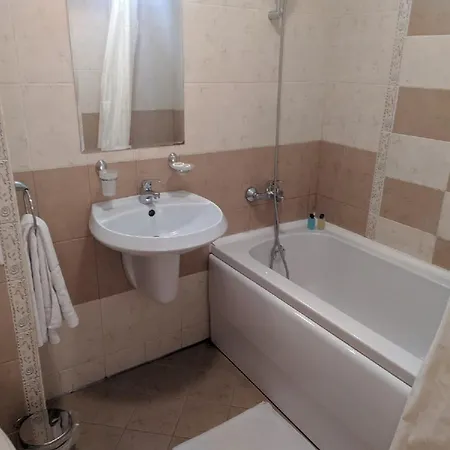 Apartman Апартаменты С 2 Спальнями Солнечный Берег 10 Минут До Моря Napospart